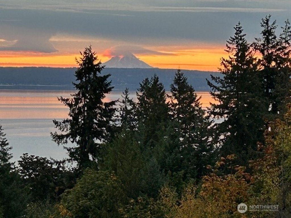 304698 Highway 101, Brinnon, WA 98320