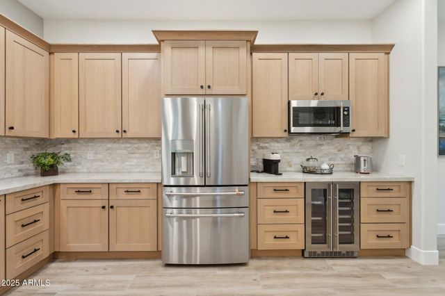 9270 E THOMPSON PEAK Parkway 364, Scottsdale, AZ 85255