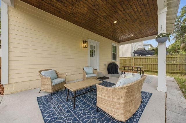 7112 N 9TH STREET, Tampa, FL 33604