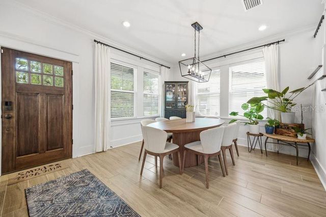 7112 N 9TH STREET, Tampa, FL 33604