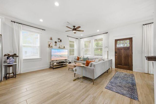 7112 N 9TH STREET, Tampa, FL 33604