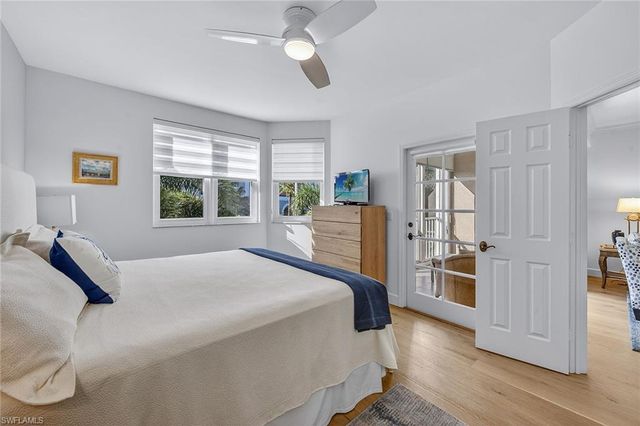 6537 Marissa LOOP # 4, Naples, FL 34108