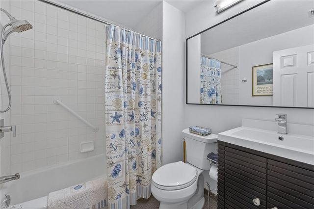 6537 Marissa LOOP # 4, Naples, FL 34108