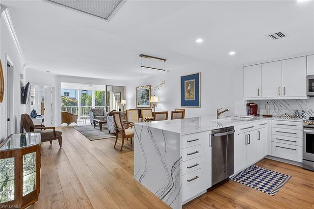 6537 Marissa LOOP # 4, Naples, FL 34108