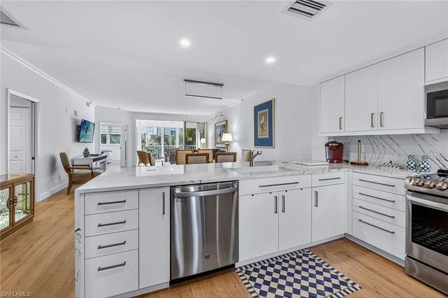 6537 Marissa LOOP # 4, Naples, FL 34108