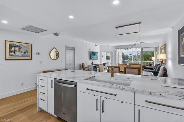 6537 Marissa LOOP # 4, Naples, FL 34108