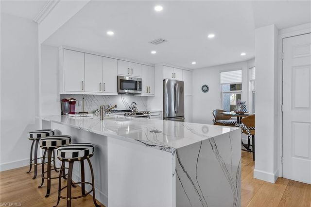 6537 Marissa LOOP # 4, Naples, FL 34108