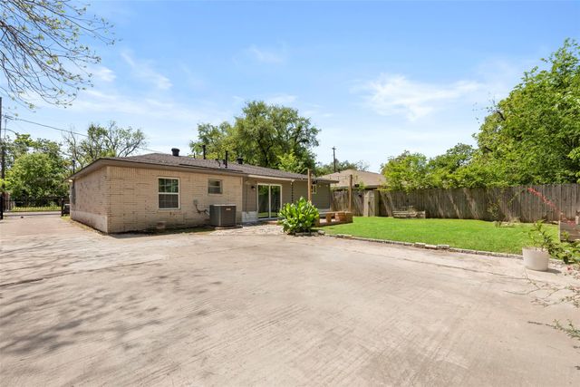 709 E 41st Street, Houston, TX 77022