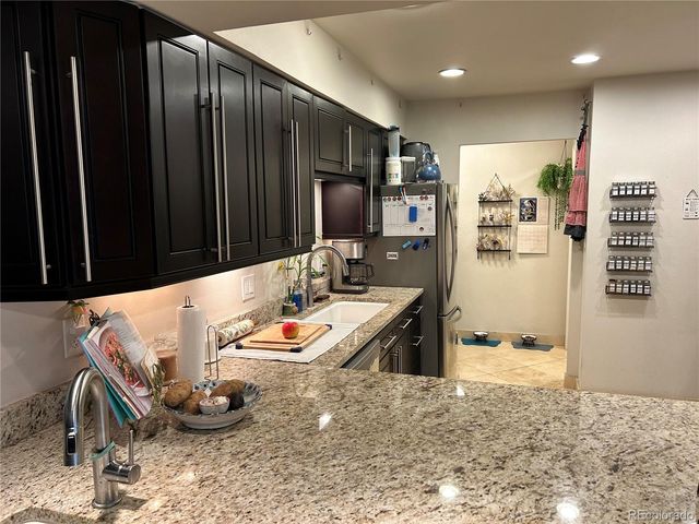 4250 S Olive Street 106, Denver, CO 80237