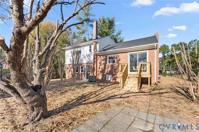 8005 Three Chopt Rd, Henrico, VA 23229