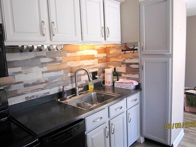 8238 FARNUM Avenue, Warren, MI 48093