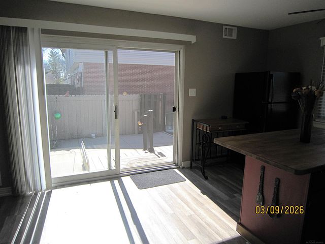 8238 FARNUM Avenue, Warren, MI 48093