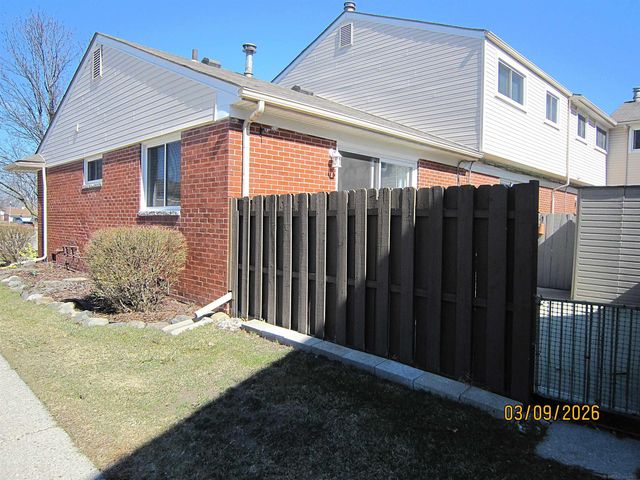 8238 FARNUM Avenue, Warren, MI 48093