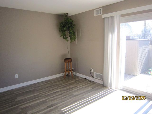 8238 FARNUM Avenue, Warren, MI 48093