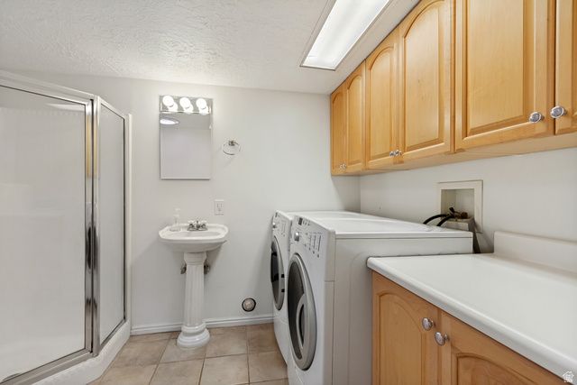 1643 LEWIS AND CLARK DR, Centerville, UT 84014