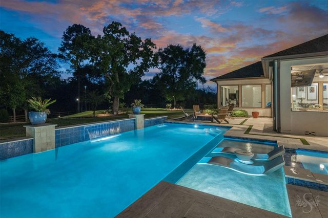 8619 Woods Hollow Trail, Fulshear, TX 77406