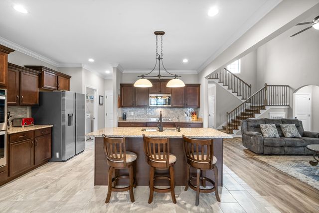 1152 Folly Beach Dr, Clarksville, TN 37042