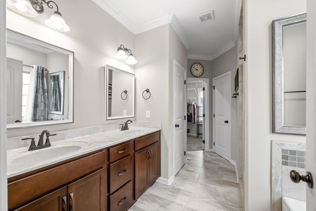 1152 Folly Beach Dr, Clarksville, TN 37042