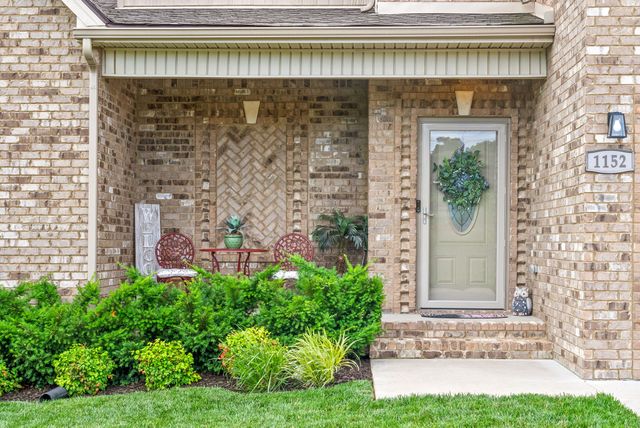 1152 Folly Beach Dr, Clarksville, TN 37042