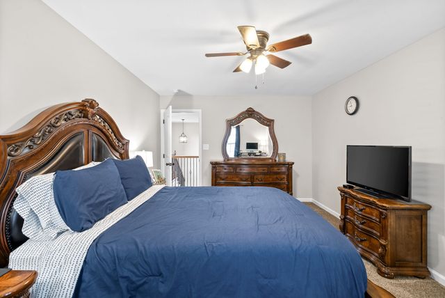 1152 Folly Beach Dr, Clarksville, TN 37042