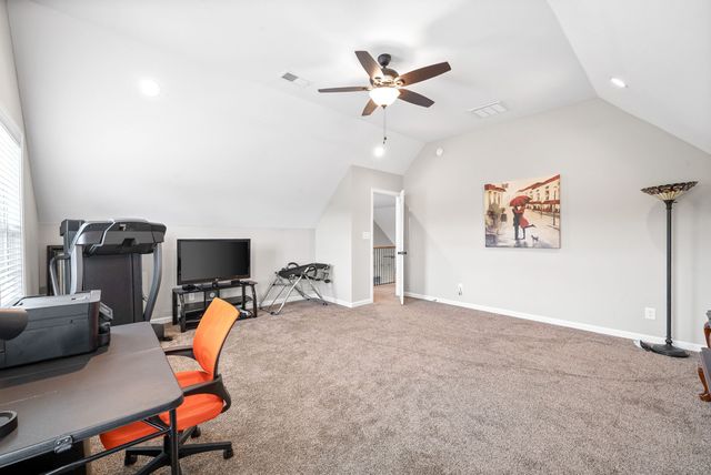 1152 Folly Beach Dr, Clarksville, TN 37042