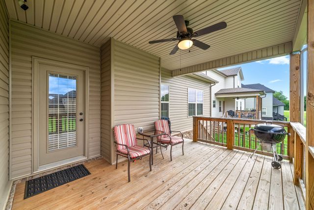 1152 Folly Beach Dr, Clarksville, TN 37042