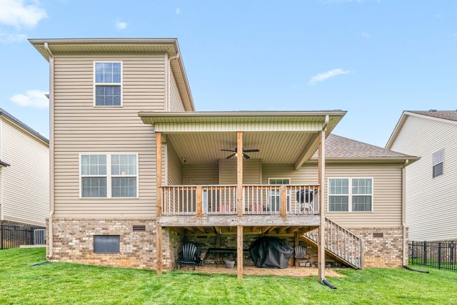 1152 Folly Beach Dr, Clarksville, TN 37042
