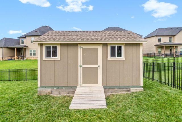 1152 Folly Beach Dr, Clarksville, TN 37042