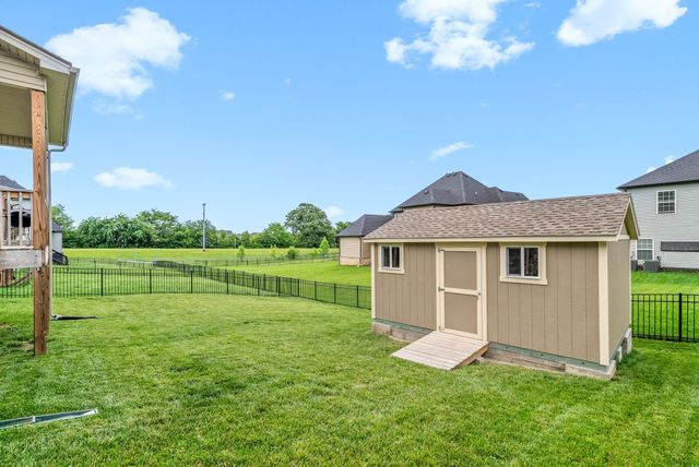 1152 Folly Beach Dr, Clarksville, TN 37042