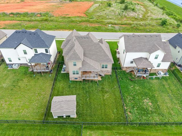 1152 Folly Beach Dr, Clarksville, TN 37042