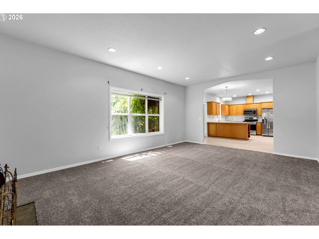598 E HERITAGE Loop, La Center, WA 98629