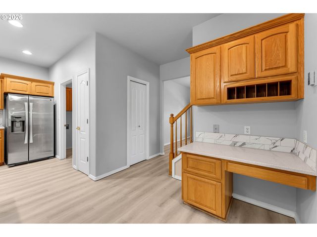 598 E HERITAGE Loop, La Center, WA 98629