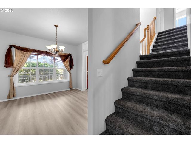 598 E HERITAGE Loop, La Center, WA 98629