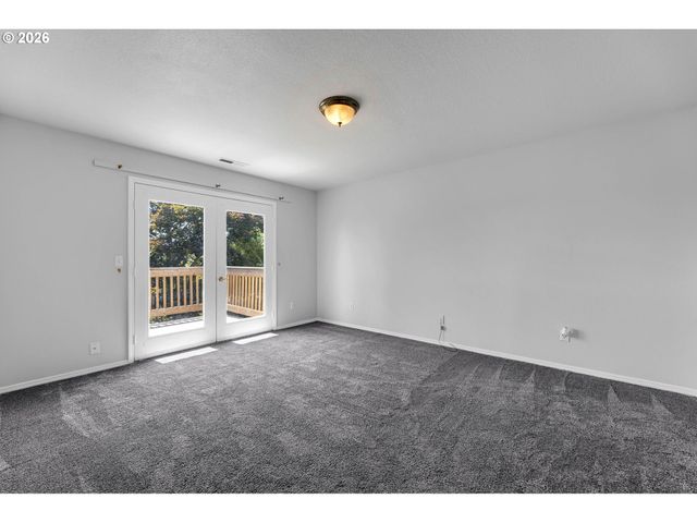 598 E HERITAGE Loop, La Center, WA 98629