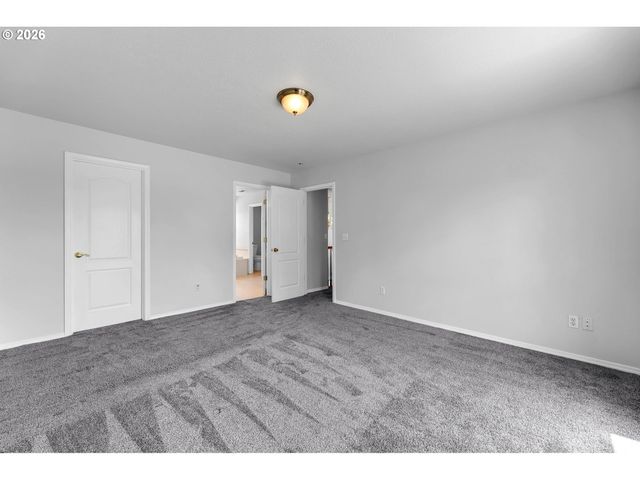 598 E HERITAGE Loop, La Center, WA 98629