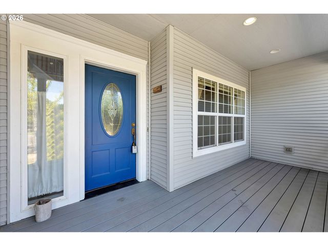 598 E HERITAGE Loop, La Center, WA 98629