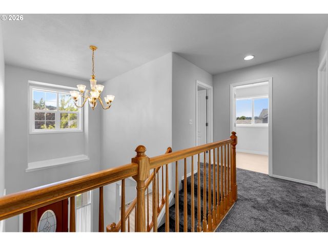 598 E HERITAGE Loop, La Center, WA 98629