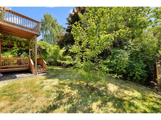 598 E HERITAGE Loop, La Center, WA 98629