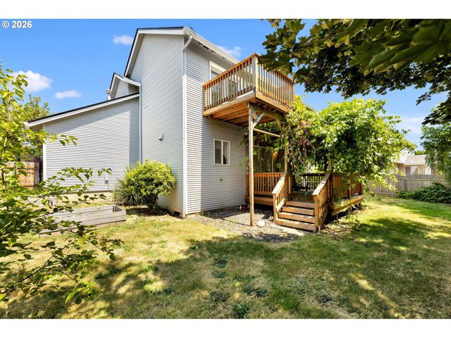 598 E HERITAGE Loop, La Center, WA 98629