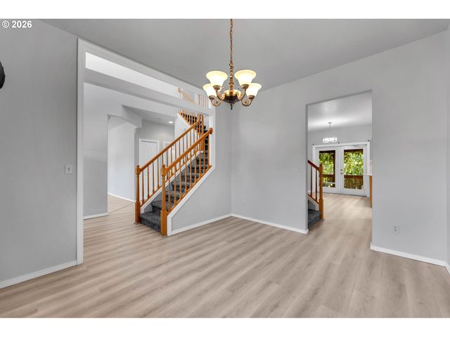 598 E HERITAGE Loop, La Center, WA 98629
