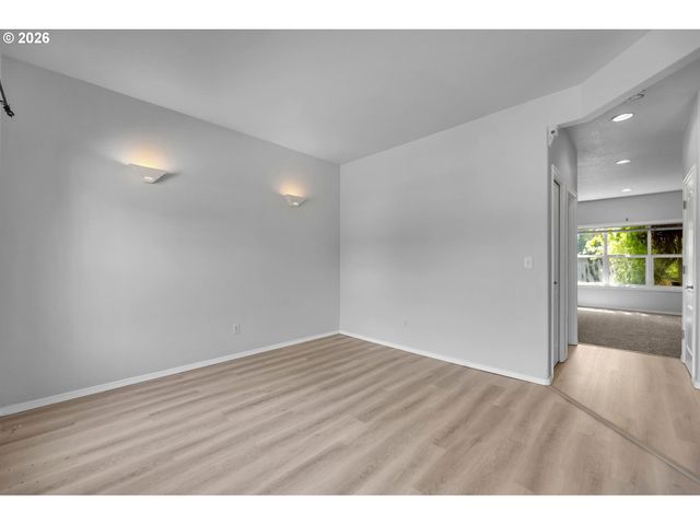 598 E HERITAGE Loop, La Center, WA 98629