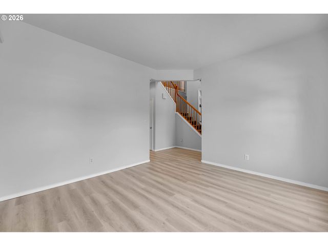 598 E HERITAGE Loop, La Center, WA 98629