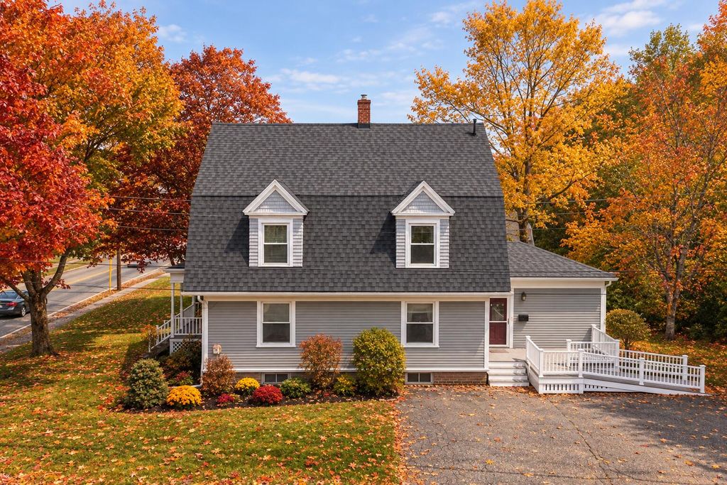 621 Main Street, Lewiston, ME 04240 — photo 2