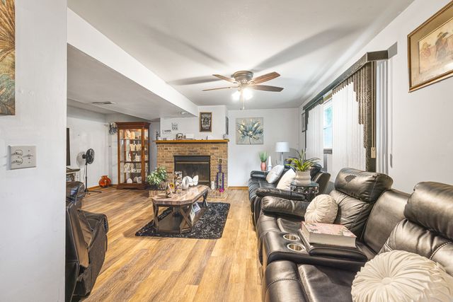 602 Reese Avenue, East Dundee, IL 60118