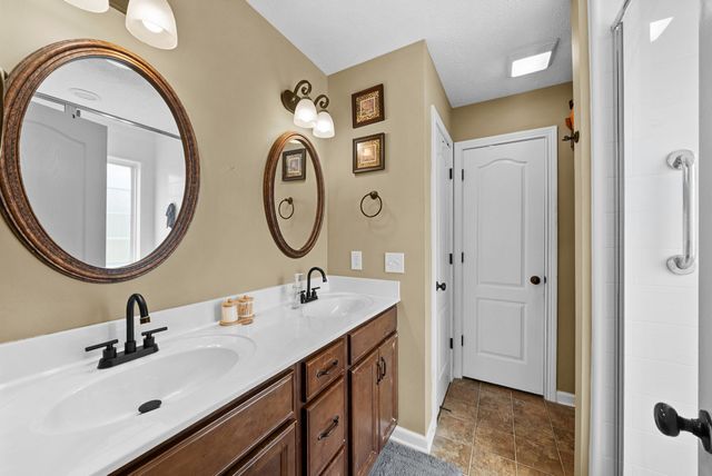 3625 Fox Den Ln, Clarksville, TN 37040