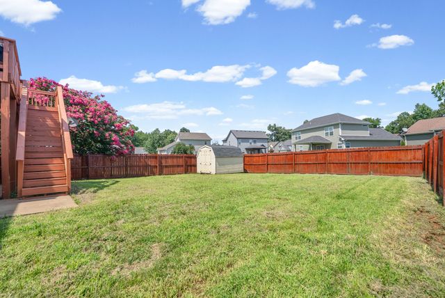 3625 Fox Den Ln, Clarksville, TN 37040