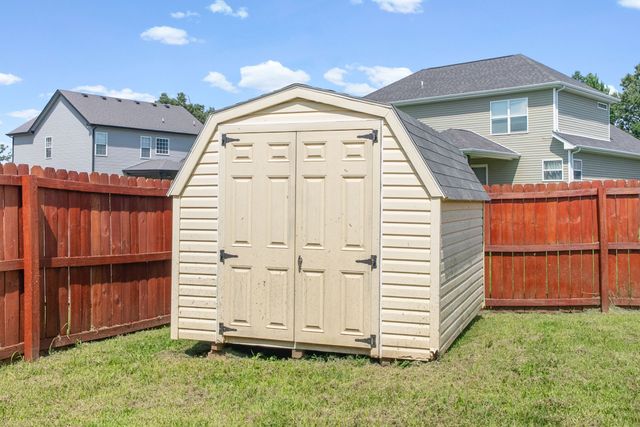 3625 Fox Den Ln, Clarksville, TN 37040