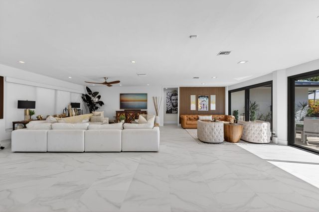 2648 NE 37th Drive, Fort Lauderdale, FL 33308