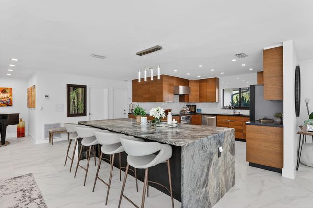 2648 NE 37th Drive, Fort Lauderdale, FL 33308