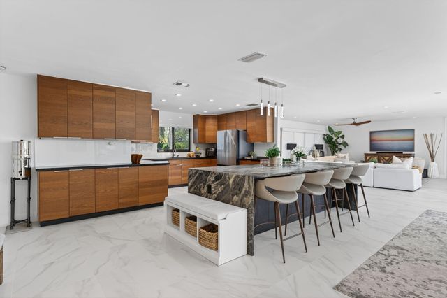 2648 NE 37th Drive, Fort Lauderdale, FL 33308